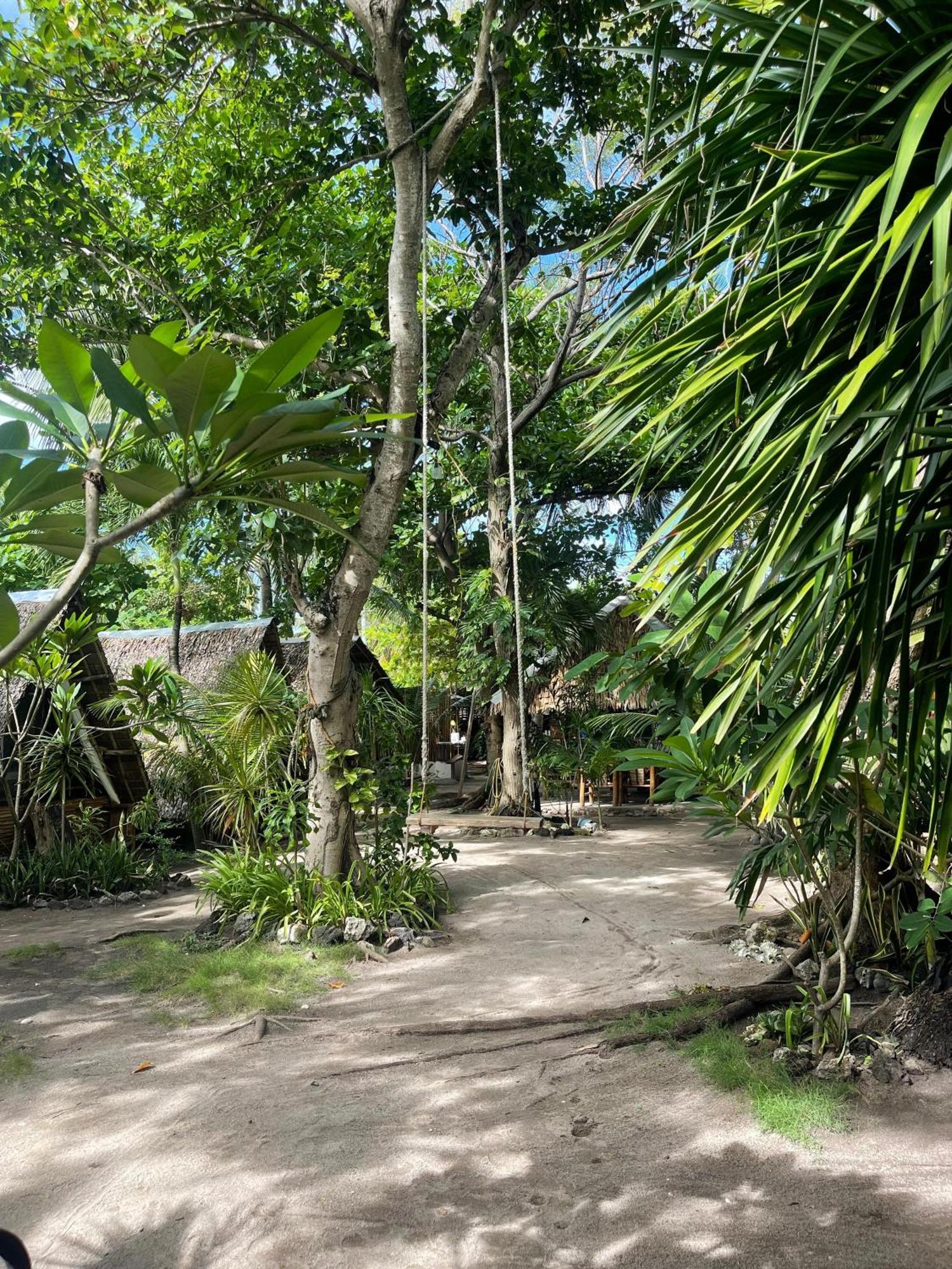 Georgia'S Neverland Hostel Logon Exterior photo